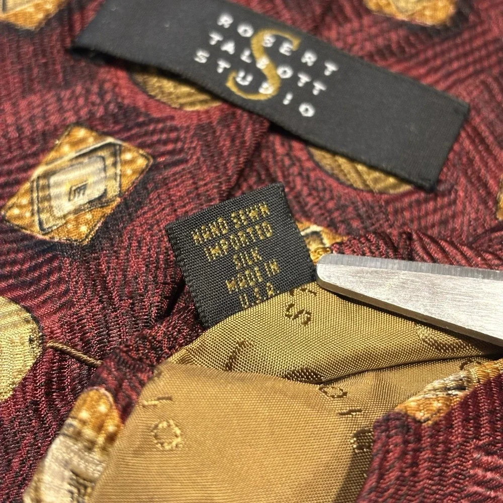 VTG Robert Talbott Men's Silk Tie Burgundy Gold Geometric Diamond Medallion USA